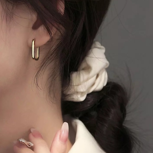 NEW 925 STERLING SILVER SQUARE HOOPS EARRINGS, WONDERFUL EARRINGS, WOW EARRINGS - Picture 2 of 4